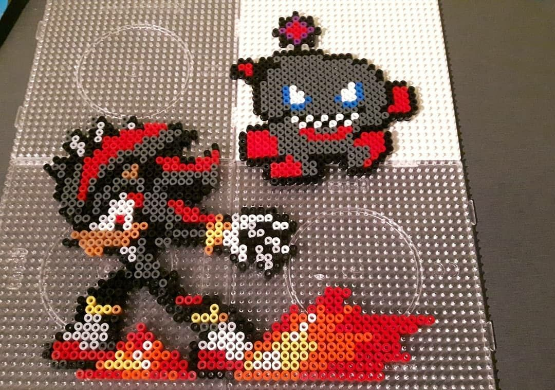 Shadow och Chao pärlplatta duo