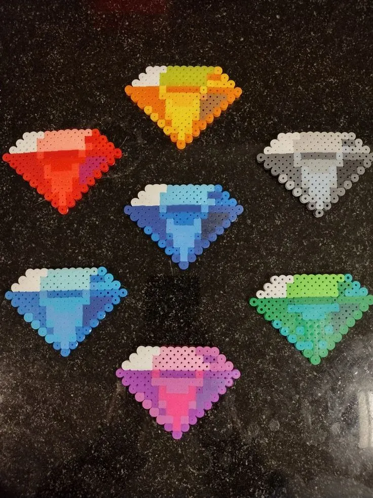 Chaos Emeralds alla färger pärlplatta